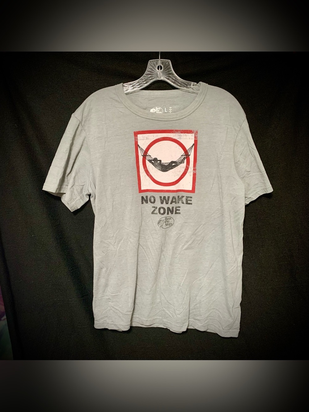 🎣Bass Pro Shops No Wake Zone Distressed Graphic T-Shirt – Men’s Large